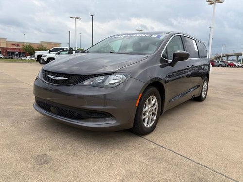 2023 Chrysler Voyager LX FWD