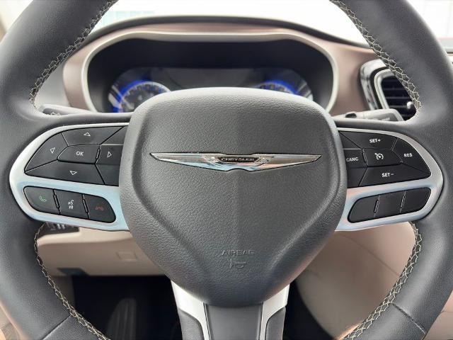 2023 Chrysler Voyager LX FWD