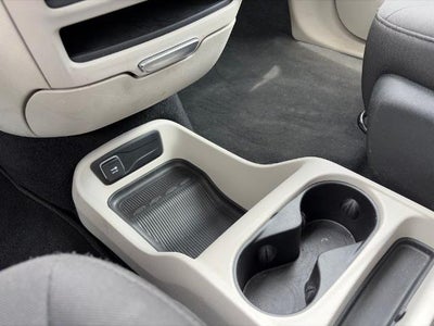 2023 Chrysler Voyager LX FWD