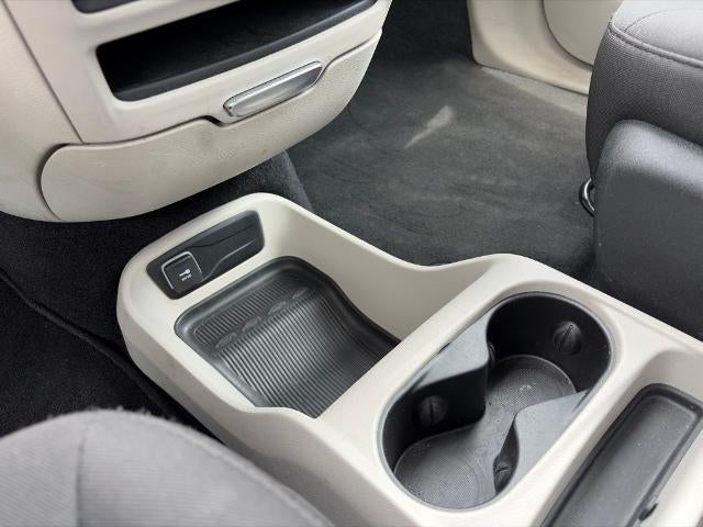2023 Chrysler Voyager LX FWD