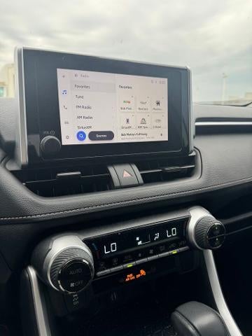 2024 Toyota RAV4 Hybrid XLE AWD (Natl)