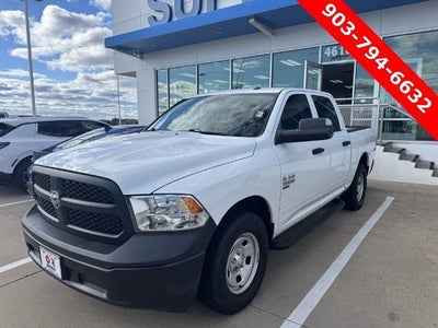 2022 RAM 1500 Classic Tradesman 4x4 Crew Cab 5'7" Box