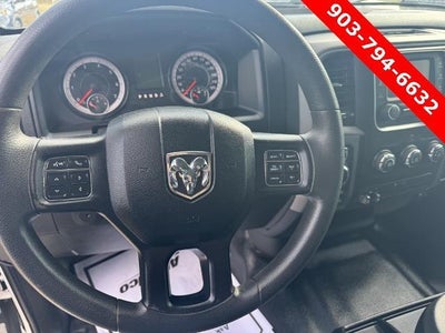 2022 RAM 1500 Classic Tradesman 4x4 Crew Cab 5'7" Box