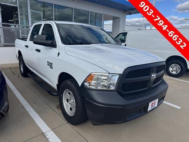 2022 RAM 1500 Classic Tradesman 4x4 Crew Cab 5'7" Box