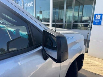 2021 Chevrolet Silverado 1500 Crew Cab Short Box 2-Wheel Drive Custom