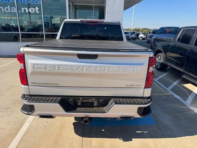2021 Chevrolet Silverado 1500 Crew Cab Short Box 2-Wheel Drive Custom