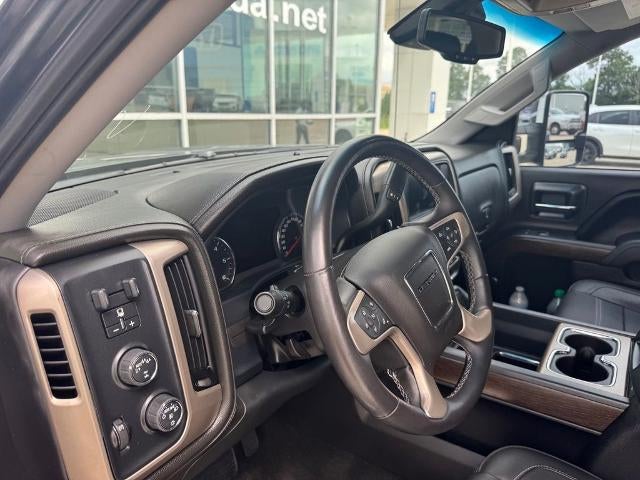2017 GMC Sierra 1500 Crew Cab Short Box 4-Wheel Drive Denali