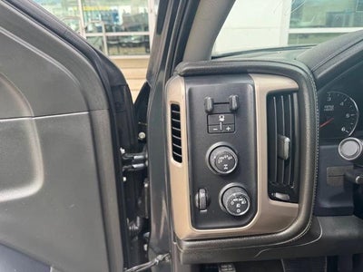 2017 GMC Sierra 1500 Crew Cab Short Box 4-Wheel Drive Denali