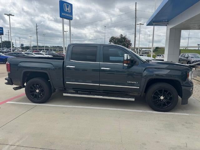 2017 GMC Sierra 1500 Crew Cab Short Box 4-Wheel Drive Denali