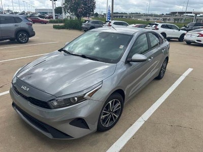 2023 Kia Forte LXS IVT