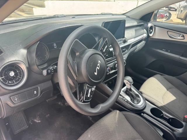 2023 Kia Forte LXS IVT