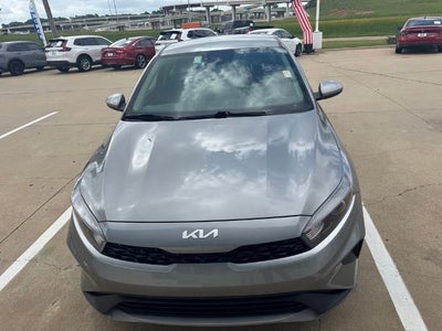 2023 Kia Forte LXS IVT