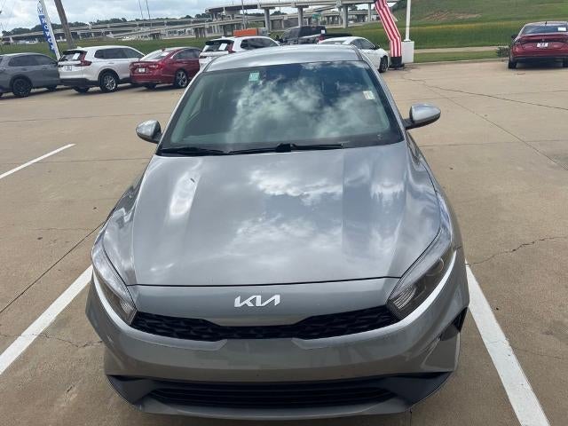 2023 Kia Forte LXS IVT