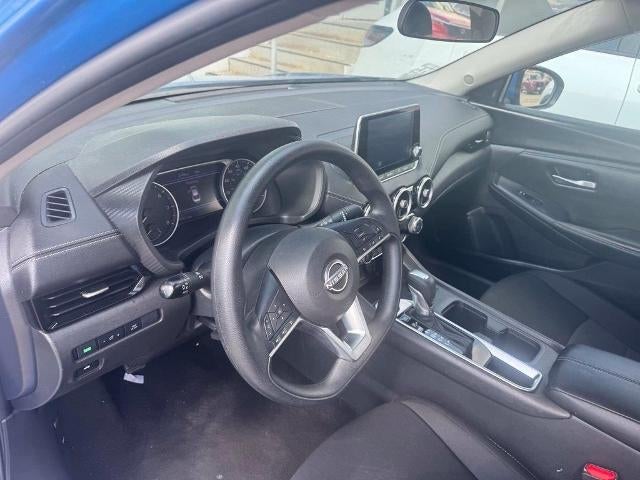 2025 Nissan Sentra SV CVT
