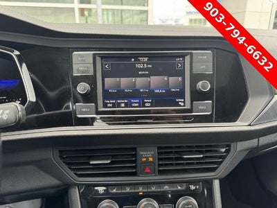 2023 Volkswagen Jetta SE Auto