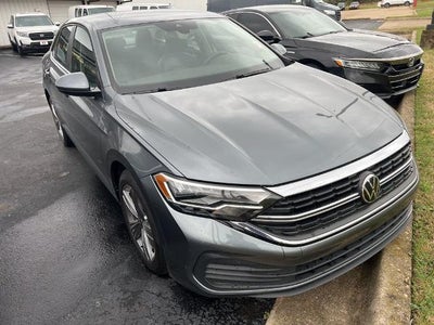 2024 Volkswagen Jetta SE Auto