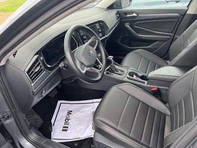 2024 Volkswagen Jetta SE Auto