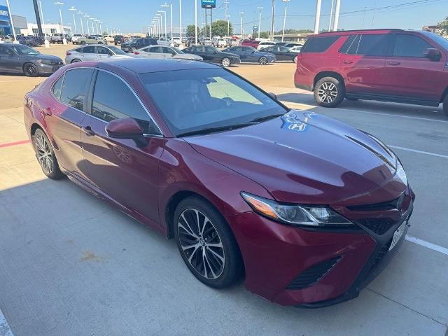 2018 Toyota Camry SE Auto (SE)