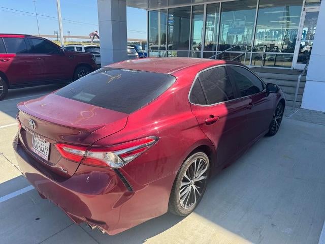 2018 Toyota Camry SE Auto (SE)
