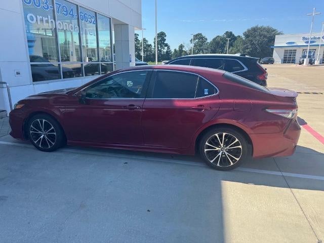 2018 Toyota Camry SE Auto (SE)