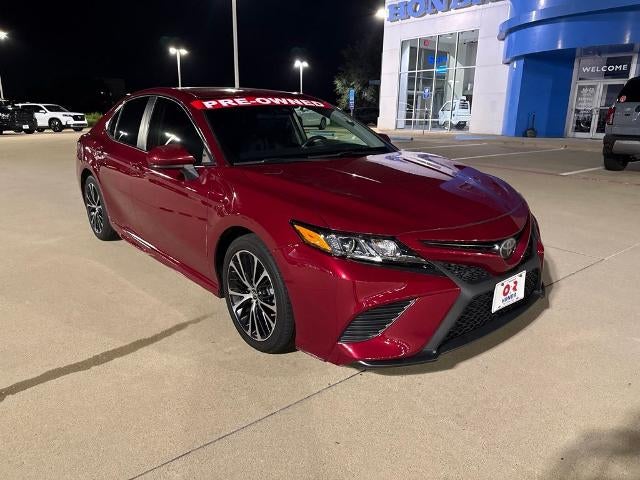 2018 Toyota Camry SE Auto (SE)