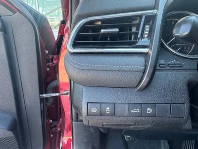 2018 Toyota Camry SE Auto (SE)