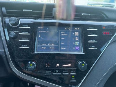 2018 Toyota Camry SE Auto (SE)