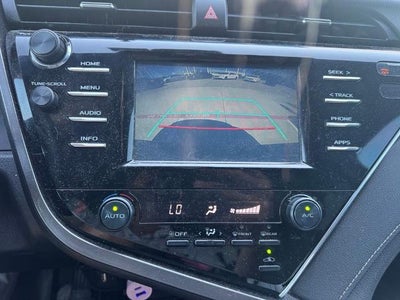 2018 Toyota Camry SE Auto (SE)