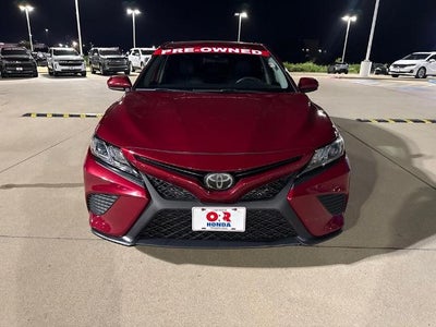 2018 Toyota Camry SE Auto (SE)