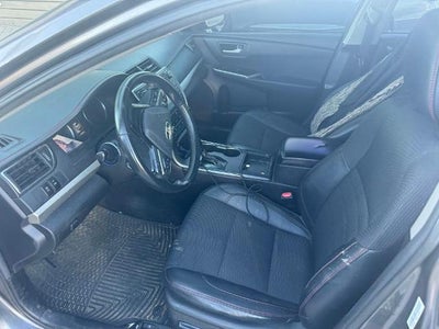 2017 Toyota Camry SE Auto (SE)