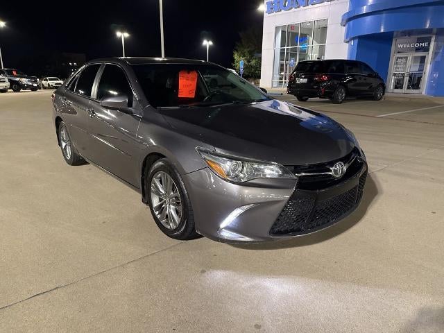 2017 Toyota Camry SE Auto (SE)