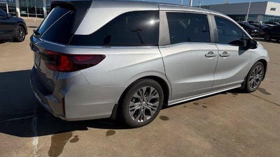 2025 Honda Odyssey Touring Auto