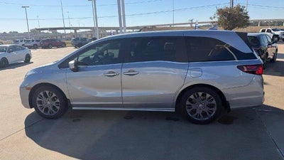 2025 Honda Odyssey Touring Auto