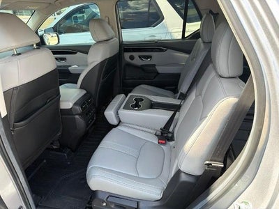 2025 Honda Pilot Touring AWD