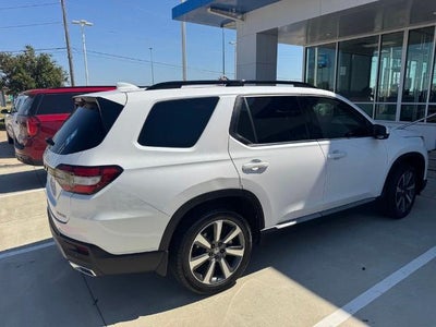 2024 Honda Pilot Touring 2WD