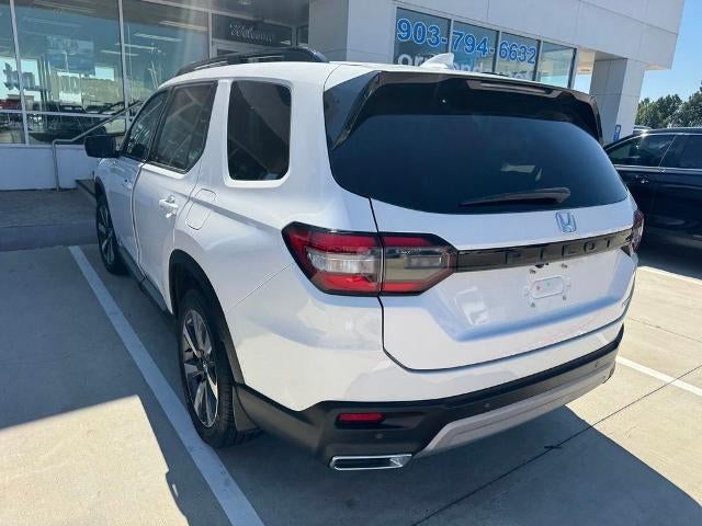 2024 Honda Pilot Touring 2WD