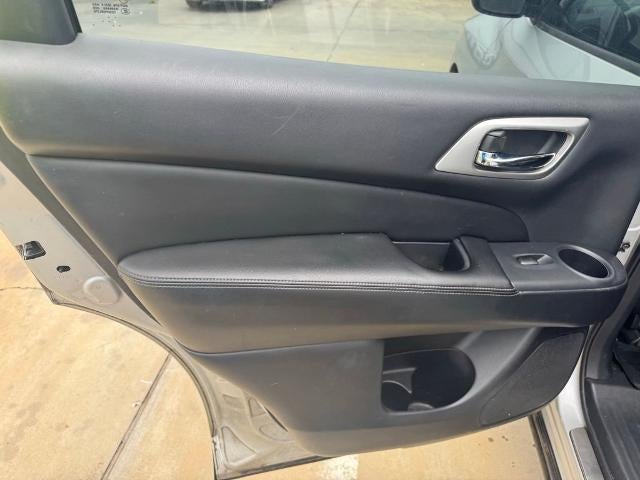 2014 Nissan Pathfinder 4WD 4dr SL