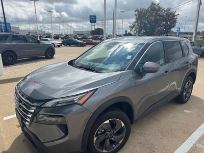 2025 Nissan Rogue FWD SV