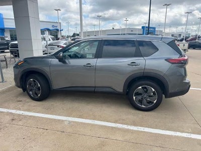 2025 Nissan Rogue FWD SV