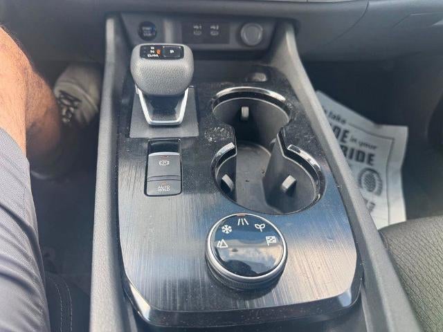 2025 Nissan Rogue AWD SV