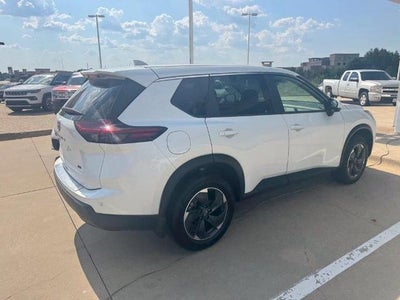 2025 Nissan Rogue AWD SV