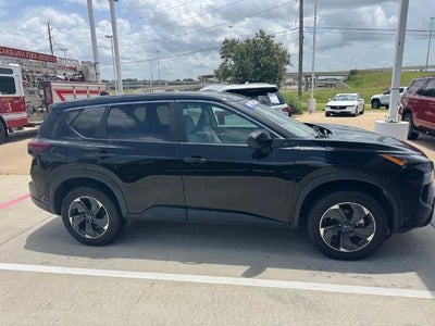 2025 Nissan Rogue AWD SV
