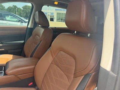 2024 Nissan Pathfinder Platinum 2WD