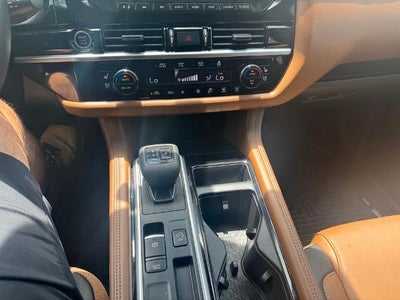 2024 Nissan Pathfinder Platinum 2WD
