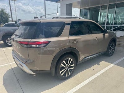 2024 Nissan Pathfinder Platinum 2WD