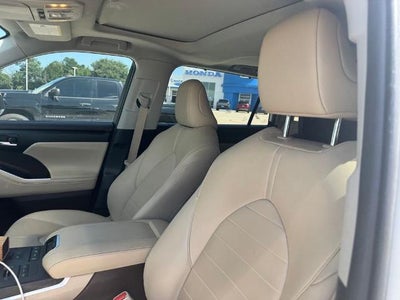 2021 Toyota Highlander XLE AWD (Natl)