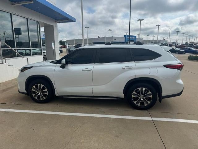 2023 Toyota Highlander XLE FWD (Natl)