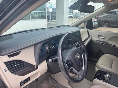 2020 Toyota Sienna XLE Premium FWD 8-Passenger (Natl)