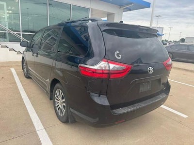 2020 Toyota Sienna XLE Premium FWD 8-Passenger (Natl)