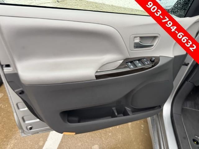 2020 Toyota Sienna XLE FWD 8-Passenger (Natl)